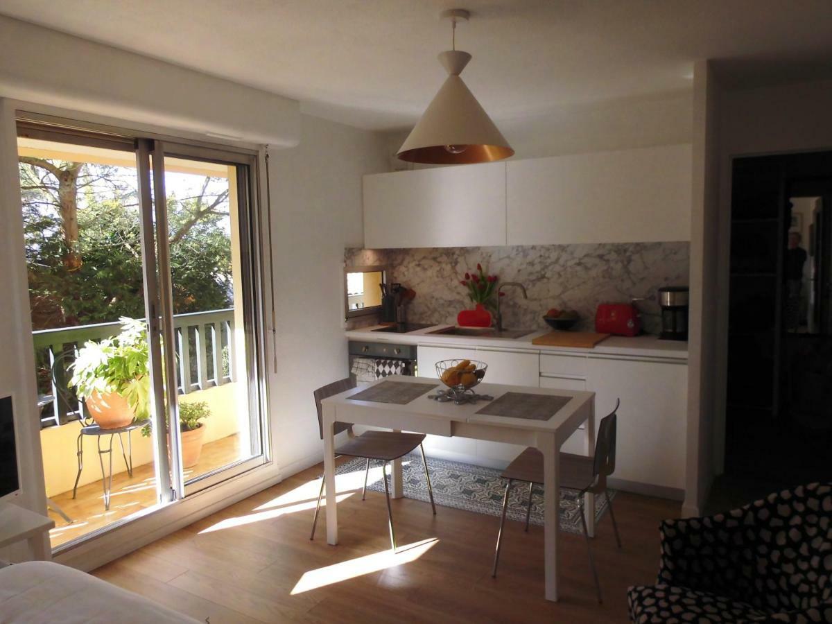 Apartamento Au Balcon Fleuri Anglet Exterior foto